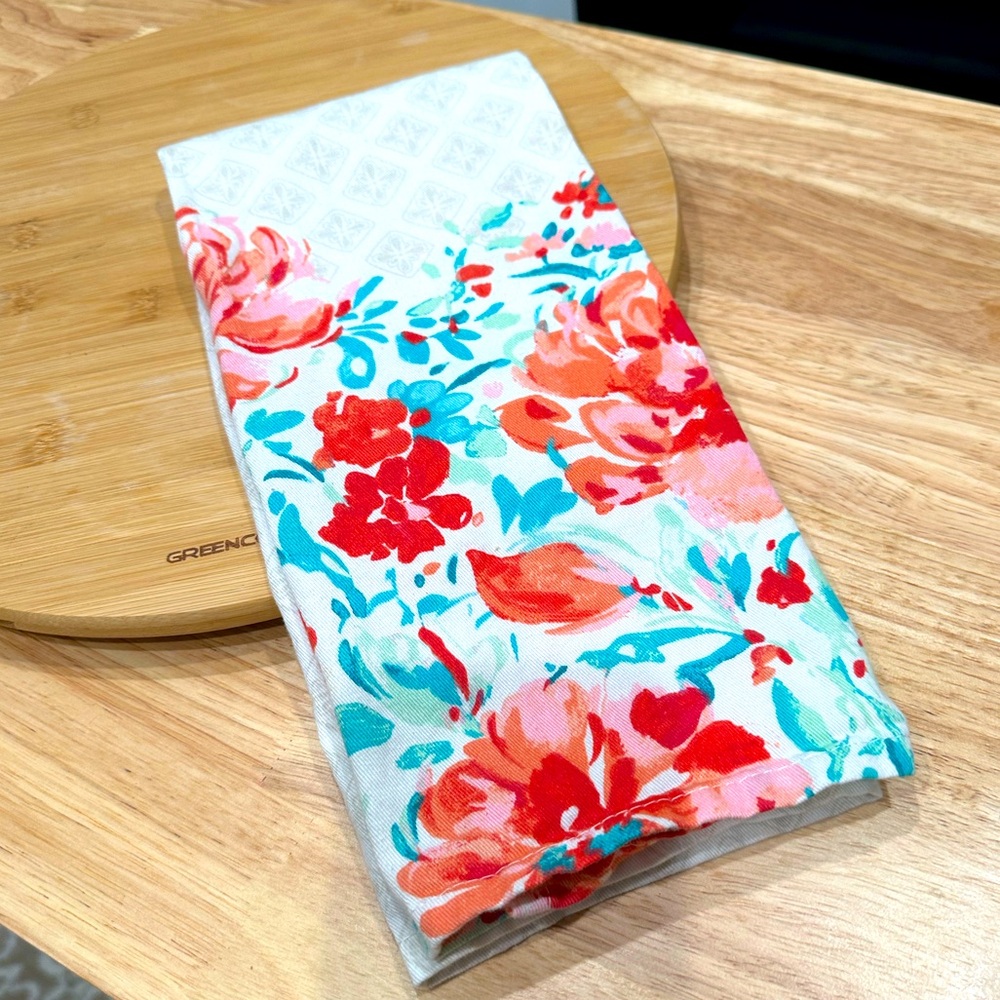 Pioneer Woman Floral Rose Kitchen Tea Towel NWOT!